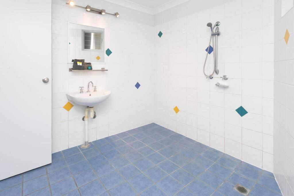 Airlie Sun & Sand Motel Accommodation #4 Airlie Beach Bagian luar foto