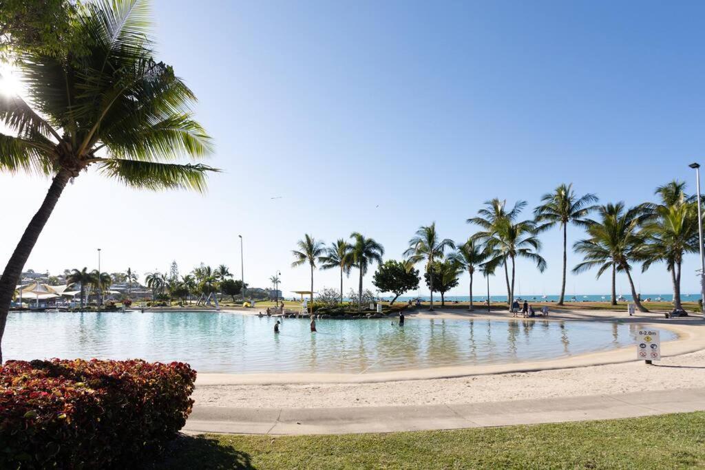 Airlie Sun & Sand Motel Accommodation #4 Airlie Beach Bagian luar foto