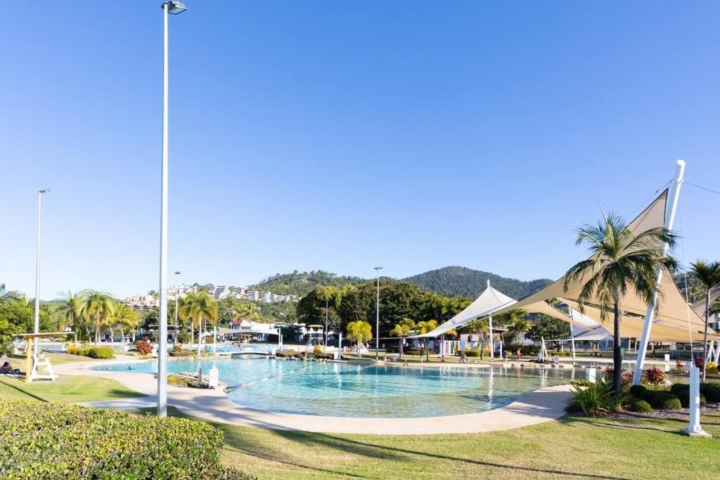 Airlie Sun & Sand Motel Accommodation #4 Airlie Beach Bagian luar foto