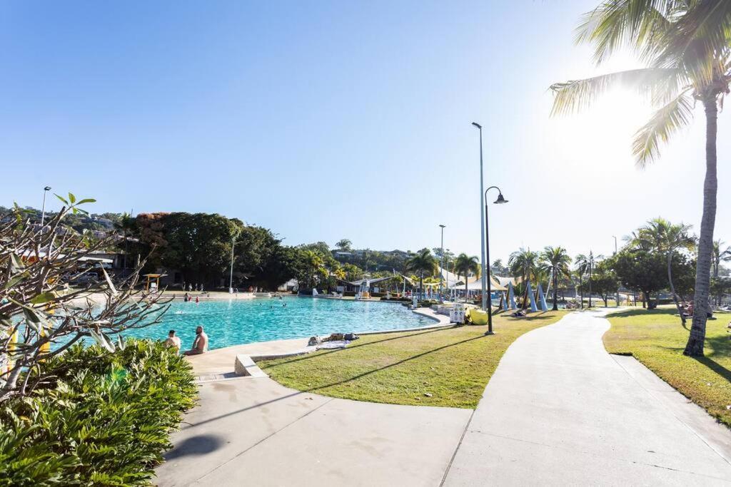Airlie Sun & Sand Motel Accommodation #4 Airlie Beach Bagian luar foto