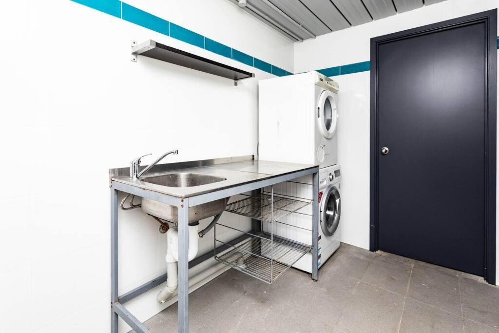 Airlie Sun & Sand Motel Accommodation #4 Airlie Beach Bagian luar foto